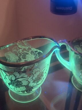 Vintage Floral Creamer & Sugar Set - Maganese Glass Glow, Sterlin Silver Overlay